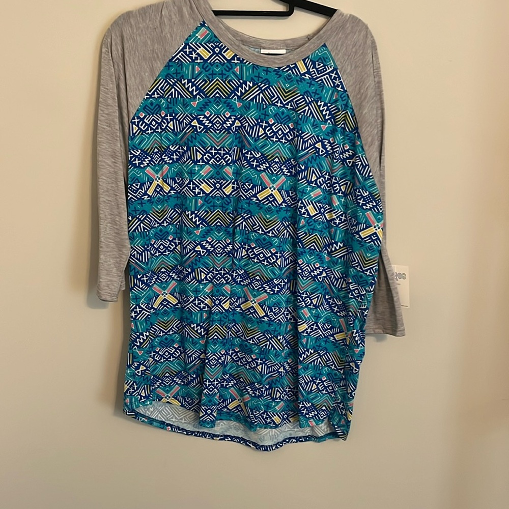 XL LuLaRoe Randy Tee